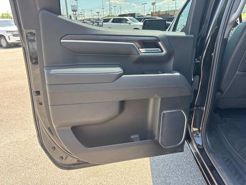 Used 2025 GMC Sierra 1500 SLT AWD/4WD image 17