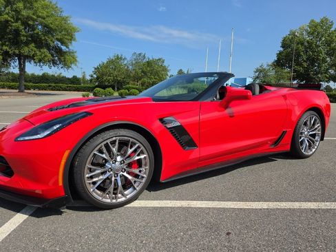 Used 2016 Chevrolet Corvette Z06 w/ 3LZ Preferred Equipment Group RWD image 12