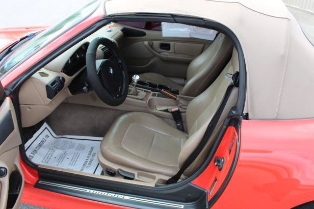 Used 2000 BMW Z3 2.5i RWD image 9