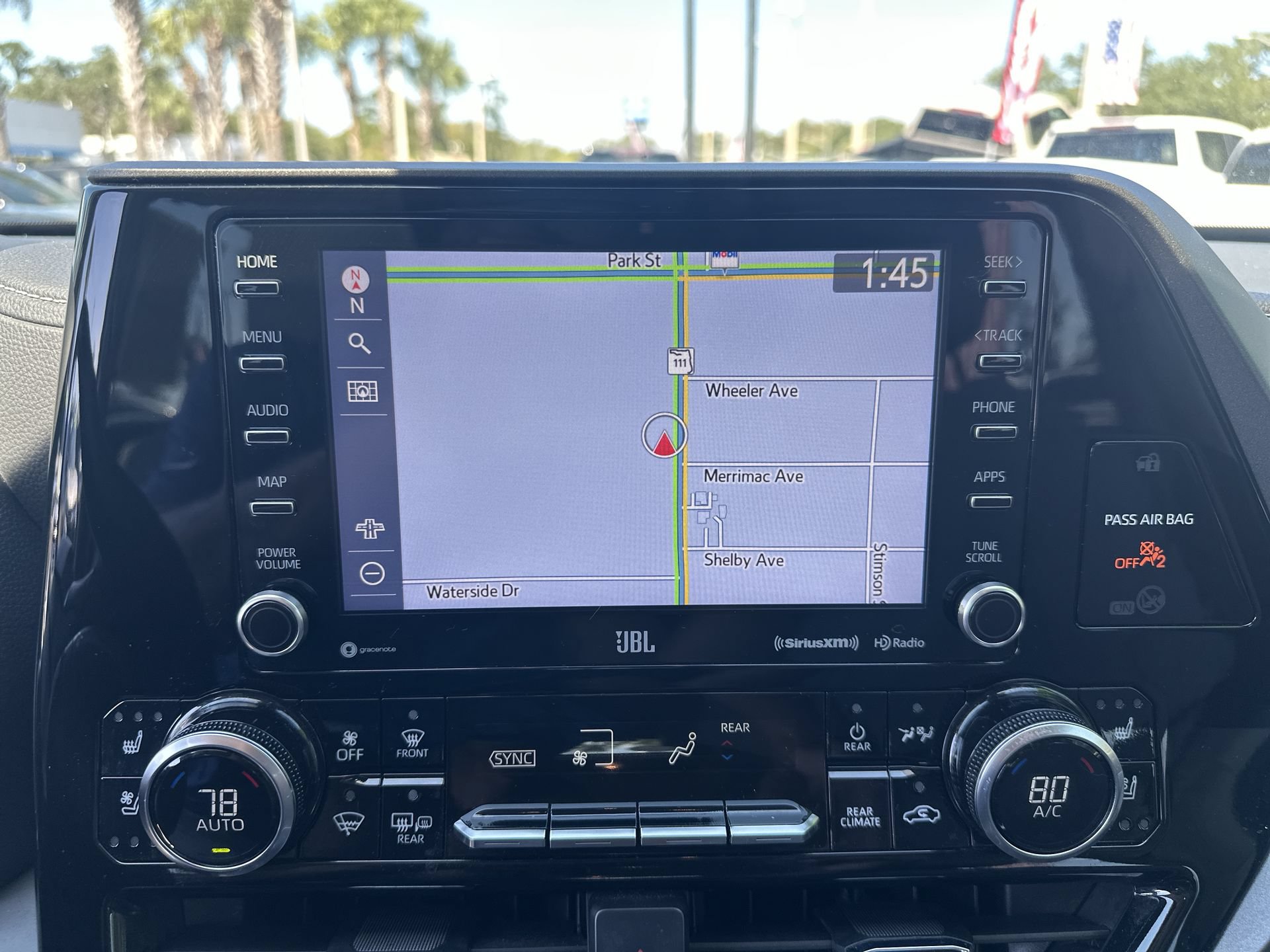 Used 2021 Toyota Highlander Limited AWD/4WD image 16