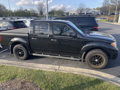 Used 2018 Nissan Frontier SV w/ Value Truck Package image 13