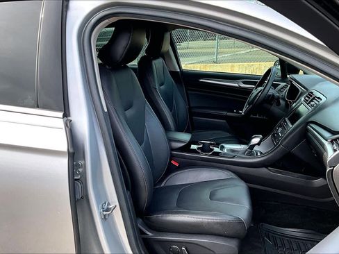 Used 2016 Ford Fusion Titanium image 9