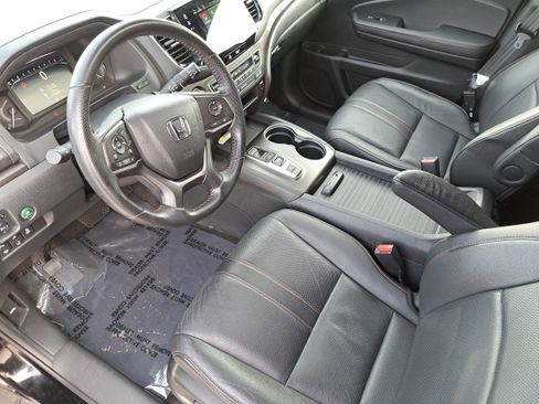 Used 2023 Honda Passport TrailSport image 16