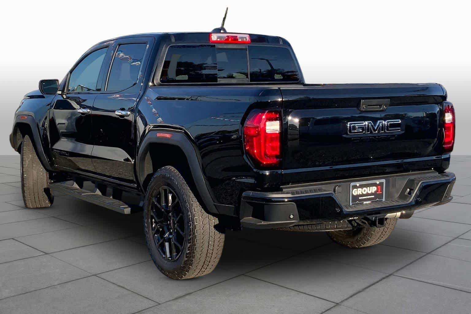 New 2026 GMC Canyon Denali w/ LPO, Denali Black Edition AWD/4WD image 11