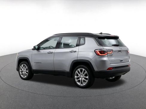 Used 2025 Jeep Compass Limited AWD/4WD image 7