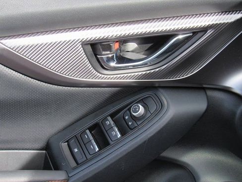 Used 2022 Subaru Crosstrek 2.5i Limited w/ Moonroof Package 1 image 13