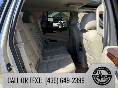 Used 2015 Cadillac Escalade Premium AWD/4WD image 37