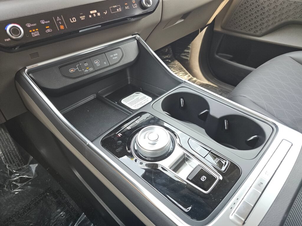 New 2026 Kia Carnival EX FWD image 14