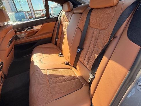 Used 2020 BMW 740i w/ M Sport Package RWD image 22