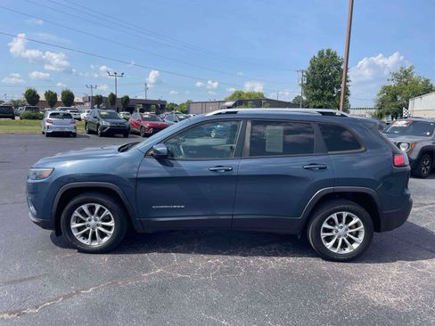 Used 2020 Jeep Cherokee Latitude w/ Cold Weather Group FWD image 4