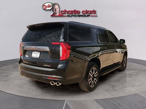 Used 2024 GMC Yukon XL AT4 w/ Technology Package AWD/4WD image 5