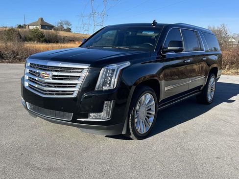 Used 2017 Cadillac Escalade ESV Platinum image 7