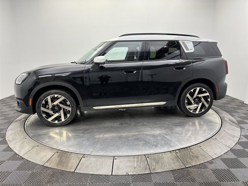 Used 2025 MINI Cooper Countryman S w/ Comfort Package Max image 16