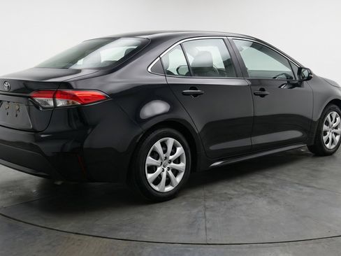 Used 2025 Toyota Corolla LE FWD image 9