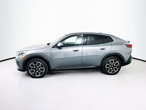 Used 2025 BMW X2 xDrive28i w/ Convenience Package image 4