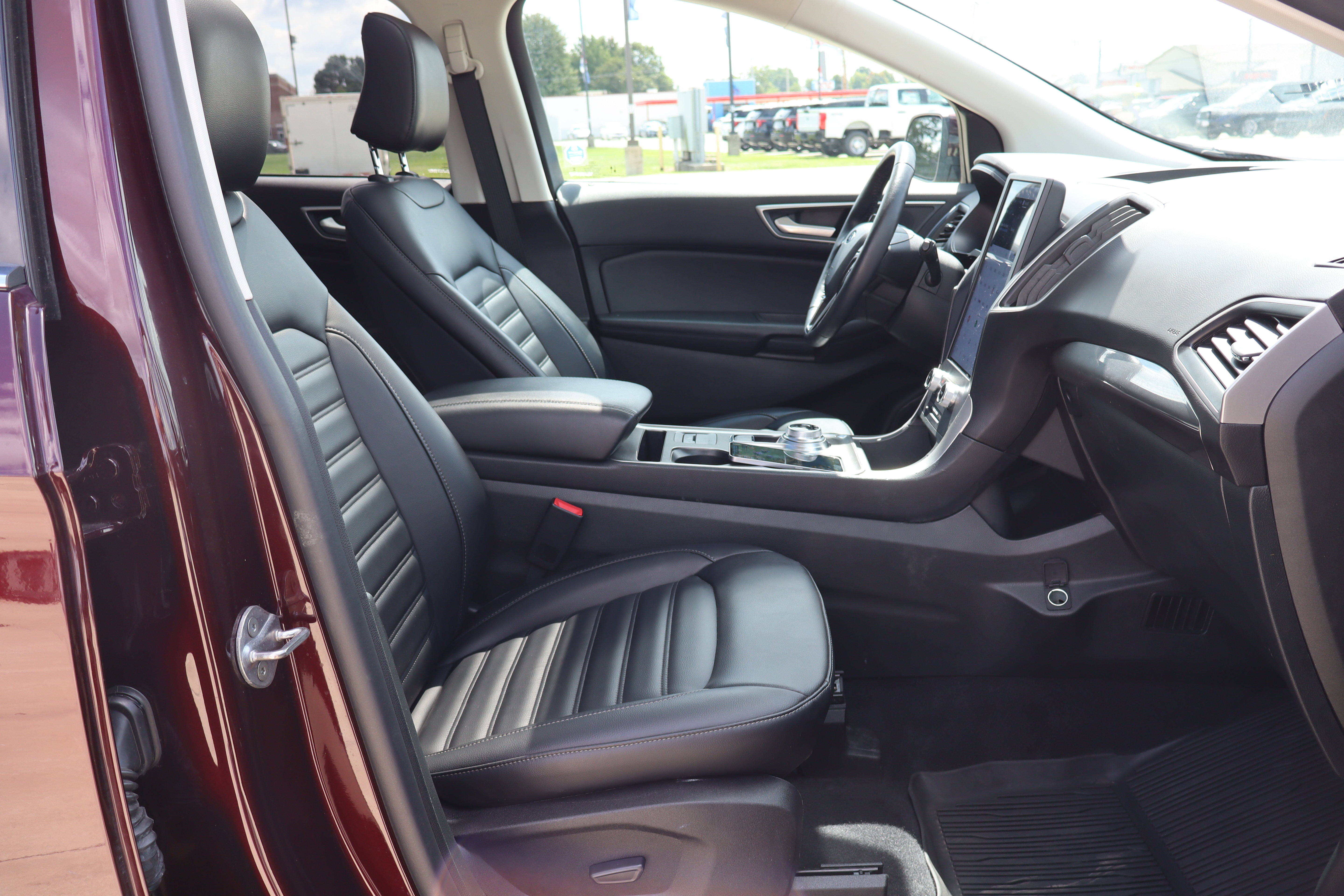 Used 2024 Ford Edge SEL w/ Convenience Package AWD/4WD image 12