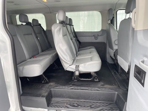 Used 2016 Ford Transit 150 XL image 18