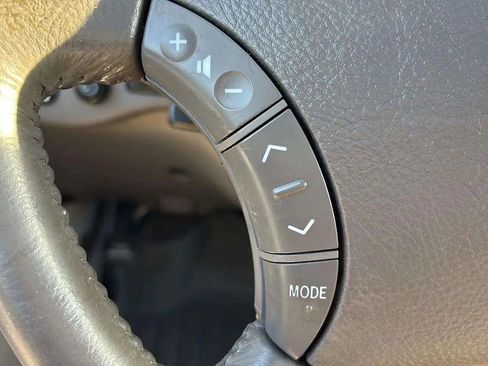 Used 2007 Toyota Sequoia Limited image 32