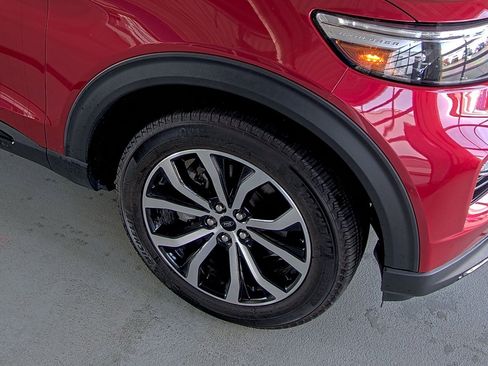 Used 2023 Ford Explorer ST image 16