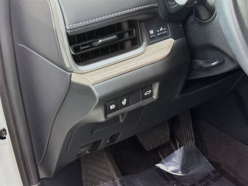 Used 2024 Toyota Grand Highlander FWD image 10