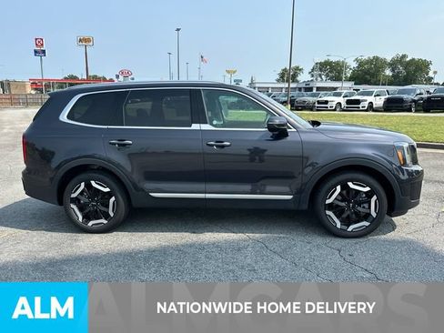 Used 2025 Kia Telluride S AWD/4WD image 4