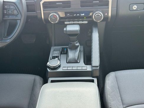Certified 2024 Toyota Tacoma SR AWD/4WD image 15