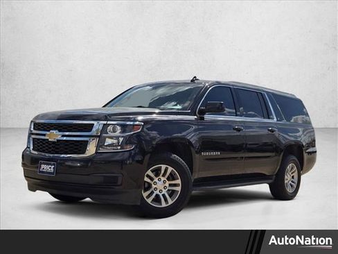 Used 2018 Chevrolet Suburban LT image 1