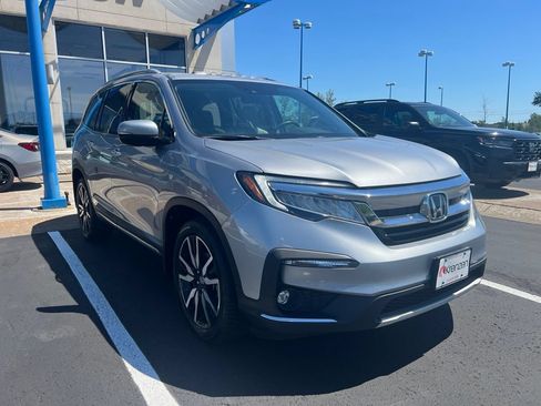 Used 2020 Honda Pilot Elite image 3