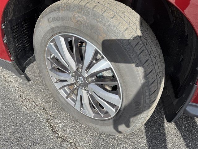 Used 2018 Nissan Pathfinder S AWD/4WD image 32