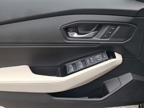 Used 2023 Honda Accord Touring image 12