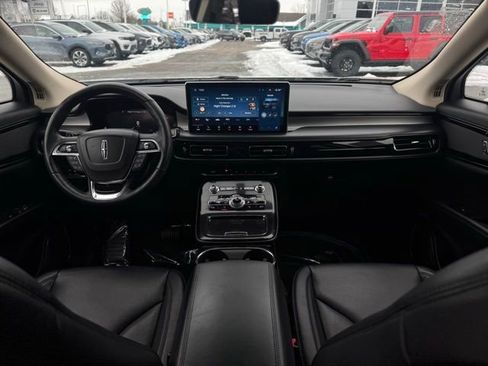 Certified 2022 Lincoln Nautilus AWD w/ Premium Package image 22