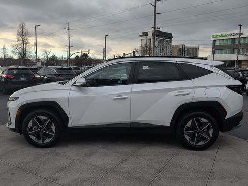 Certified 2025 Hyundai Tucson SEL image 9