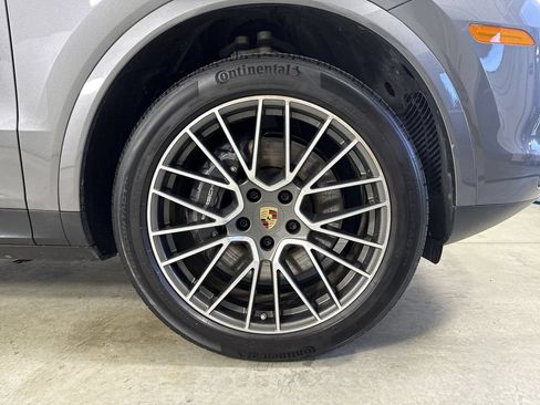 Certified 2023 Porsche Cayenne AWD/4WD image 15