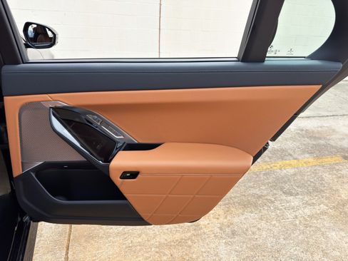 Used 2023 BMW 740i RWD image 59