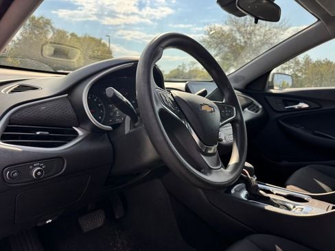 Used 2024 Chevrolet Malibu LT FWD image 12