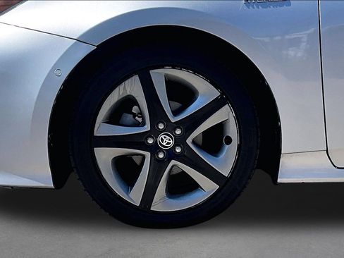 Used 2022 Toyota Prius XLE FWD image 8