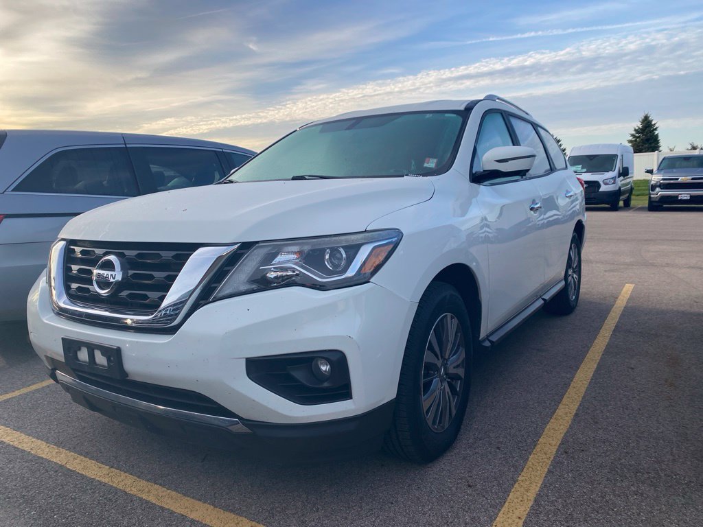 Used 2019 Nissan Pathfinder SL FWD image 16