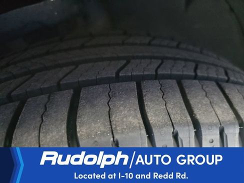 Used 2018 Buick Envision Essence FWD image 28