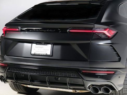 Used 2022 Lamborghini Urus image 31