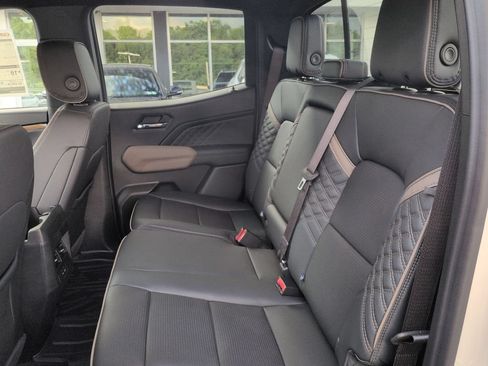 New 2026 GMC Canyon Denali AWD/4WD image 15