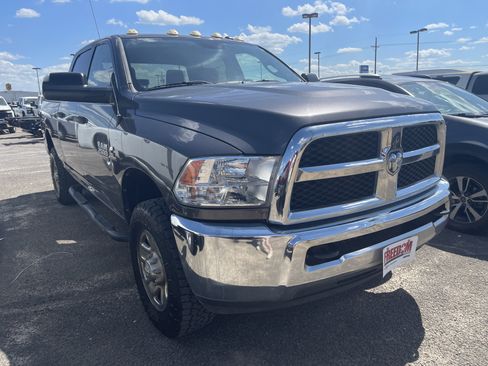 Used 2016 RAM 2500 Tradesman w/ Chrome Appearance Group AWD/4WD image 2