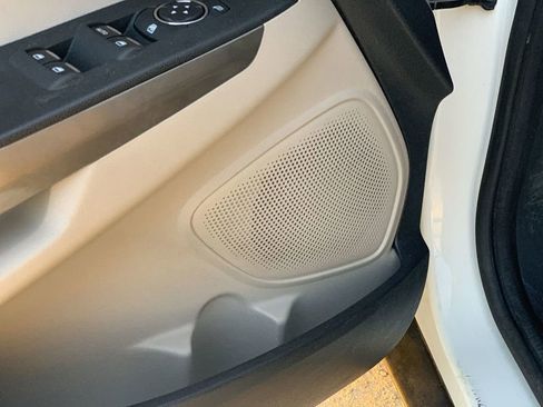 Used 2019 Ford EcoSport SE w/ SE Convenience Package image 22