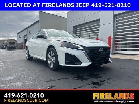 Used 2025 Nissan Altima 2.5 S image 1