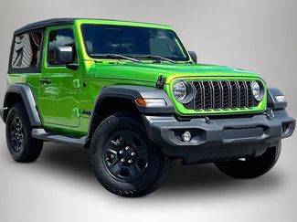 Used 2025 Jeep Wrangler Sport AWD/4WD video 1