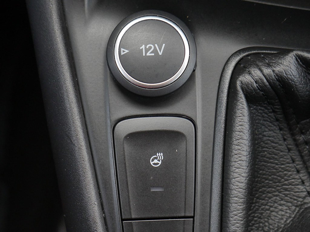 Used 2016 Ford Focus SE w/ SE Cold Weather Package FWD image 42