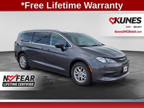 Used 2023 Chrysler Voyager LX FWD image 1