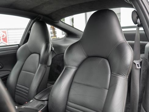 Used 2004 Porsche 911 GT3 image 9