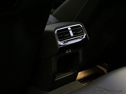 Certified 2025 BMW 530i xDrive AWD/4WD image 14
