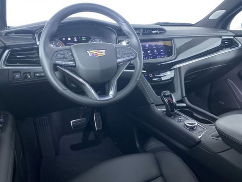 New 2025 Cadillac XT6 Sport w/ Technology Package AWD/4WD image 2