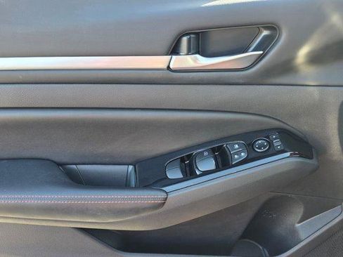 Used 2024 Nissan Altima 2.5 SR image 27